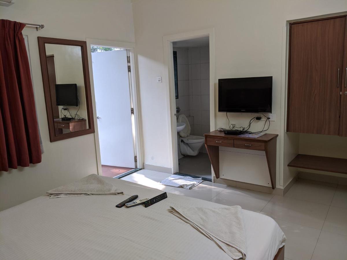 Suryavilla Hotel Púna Kültér fotó