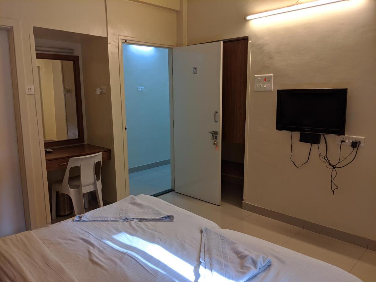 Suryavilla Hotel Púna Kültér fotó